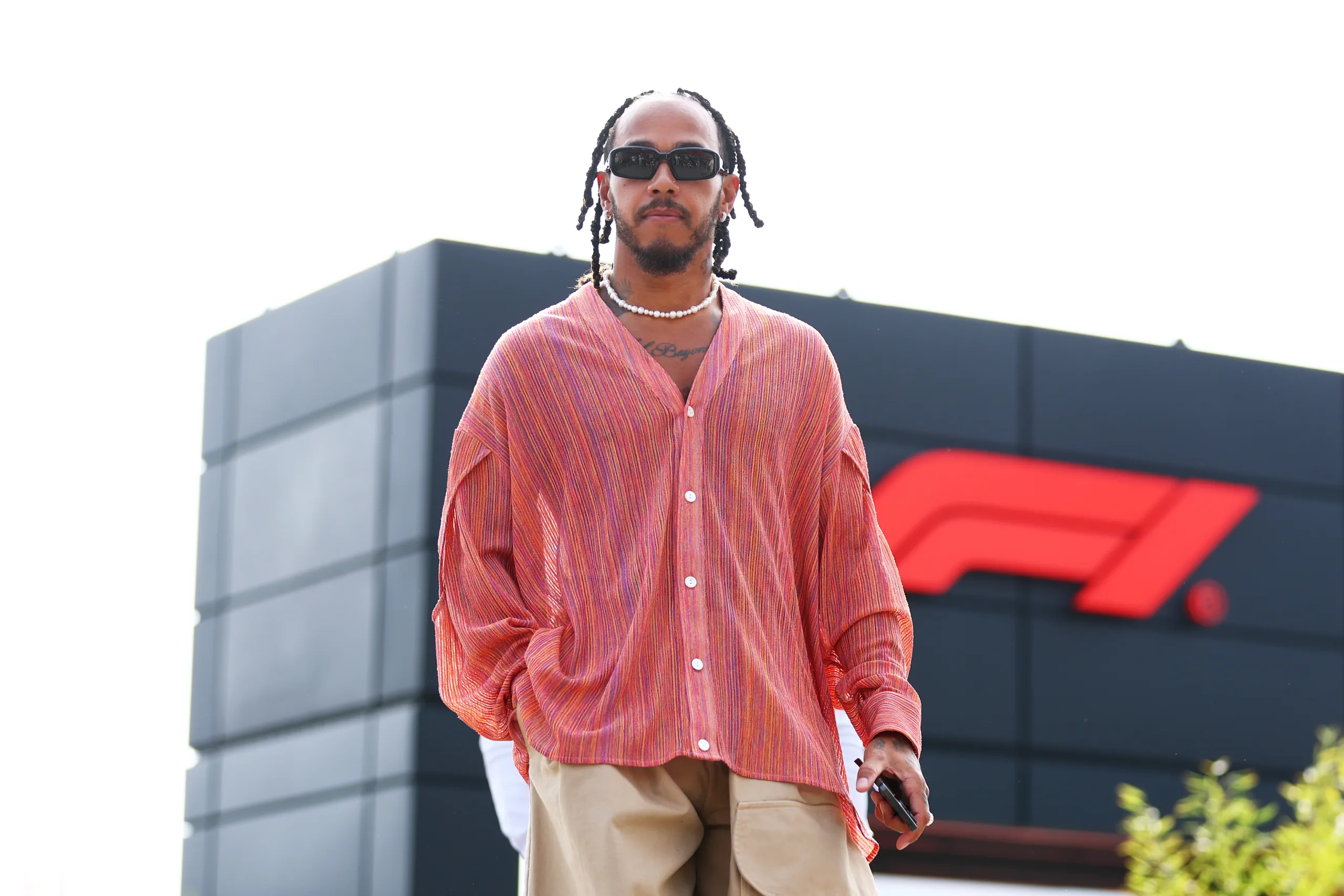 Fórmula 1 hoje: Lewis Hamilton é nomeado embaixador de marca de vestuário