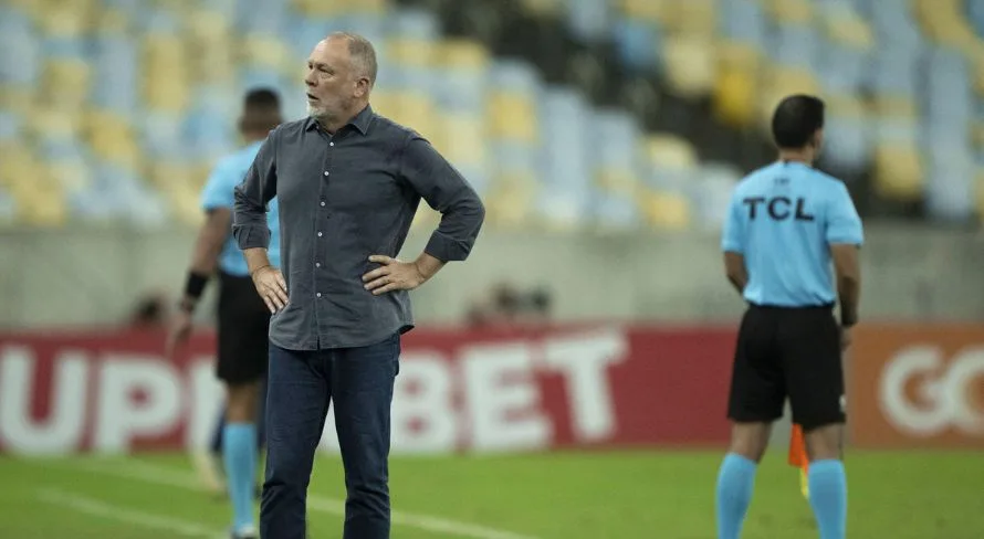 Mano Menezes demonstra otimismo em sua estreia pelo Fluminense no Brasileirão Série A