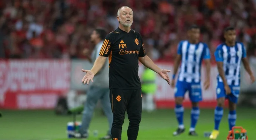 Torcedores do Fluminense não querem Mano Menezes para assumir o comando do time