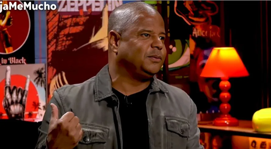 Marcelinho Carioca exalta meia diferenciado do futebol brasileiro: “Inacreditável”