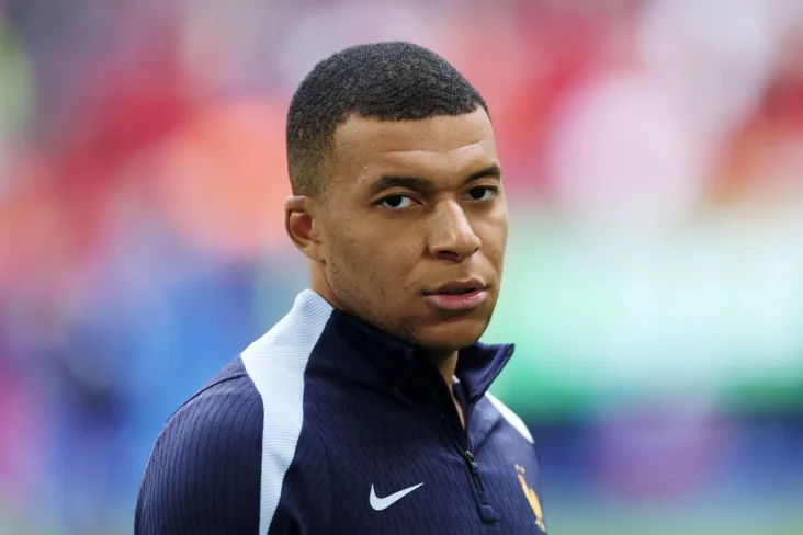 No Real Madrid, Mbappé se torna o jogador com maior valor de mercado da história