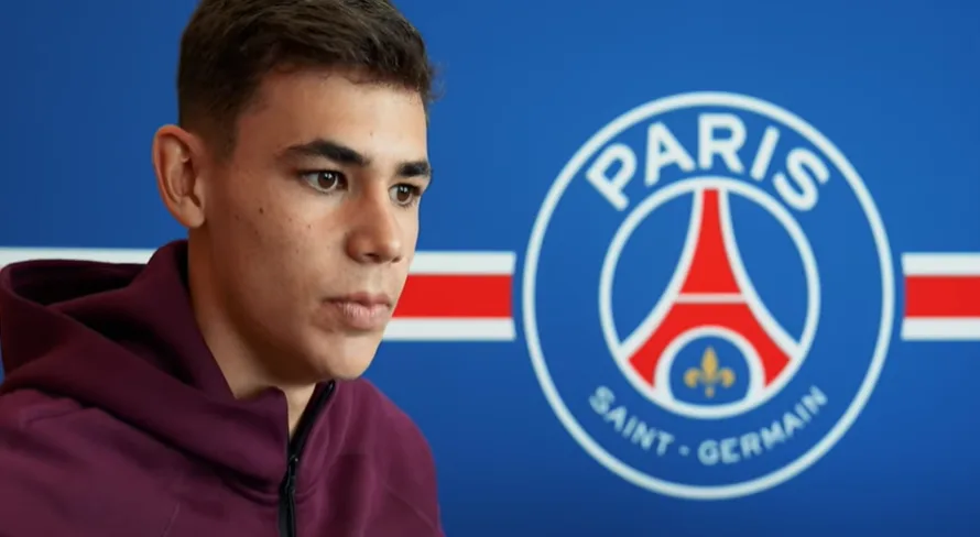 Moscardo, ex-Corinthians, toma atitude em chegada ao PSG: “Por respeito ao clube”