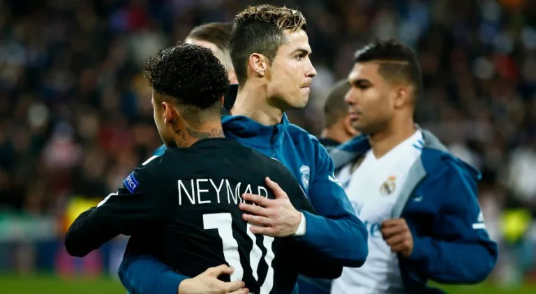 Neymar “sofre” ao escolher Cristiano Ronaldo em disputa com craque histórico do Brasil
