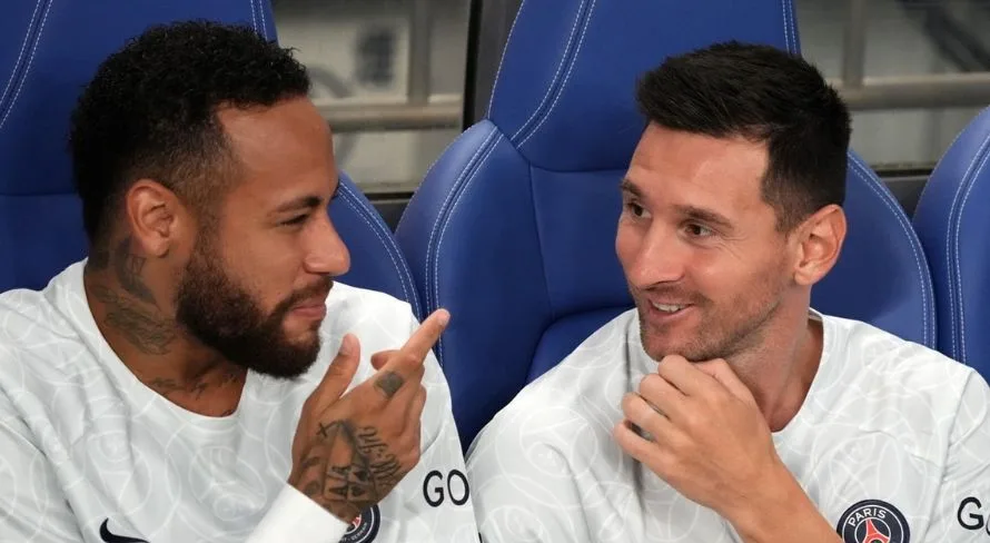 Neymar é superado por 3 brasileiros e Messi lidera lista de melhores do século; confira
