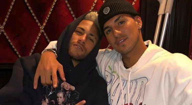 Olimpíadas: Neymar provoca japonês após vitória de Medina no surfe