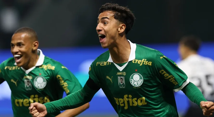 Palmeiras nunca jogou um Dérbi com oito atletas da base