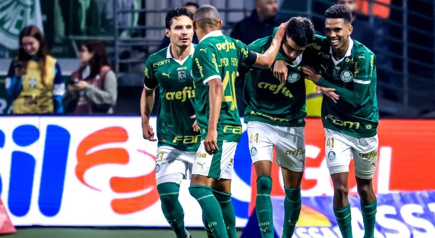 Abel Ferreira ironiza sobre primeiro gol do Palmeiras contra o Corinthians: “Foi uma jogada estudada”