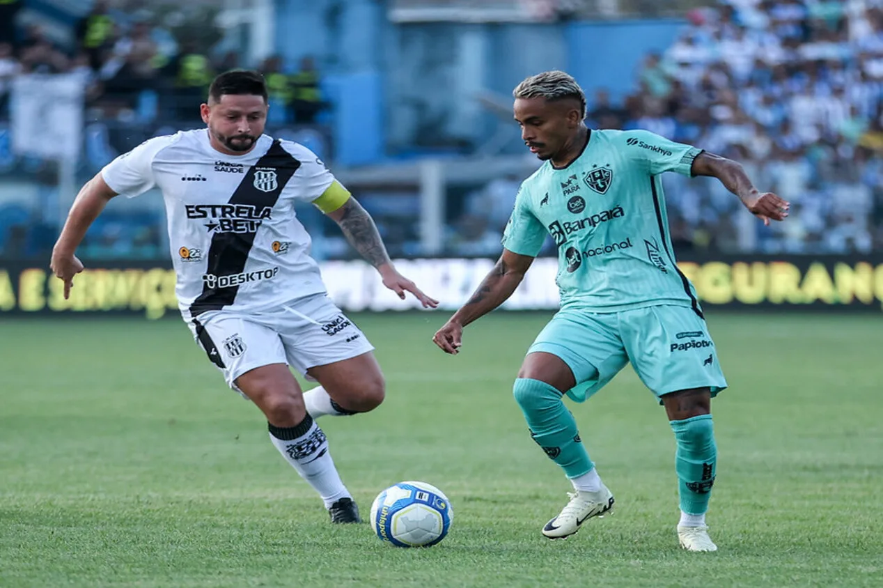 Paysandu vence Ponte Preta em jogo marcado por expulsão bizarra