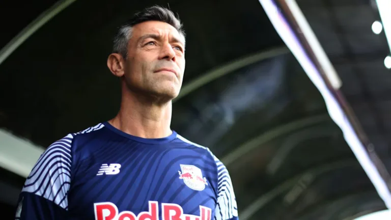 Red Bull Bragantino demite técnico Pedro Caixinha