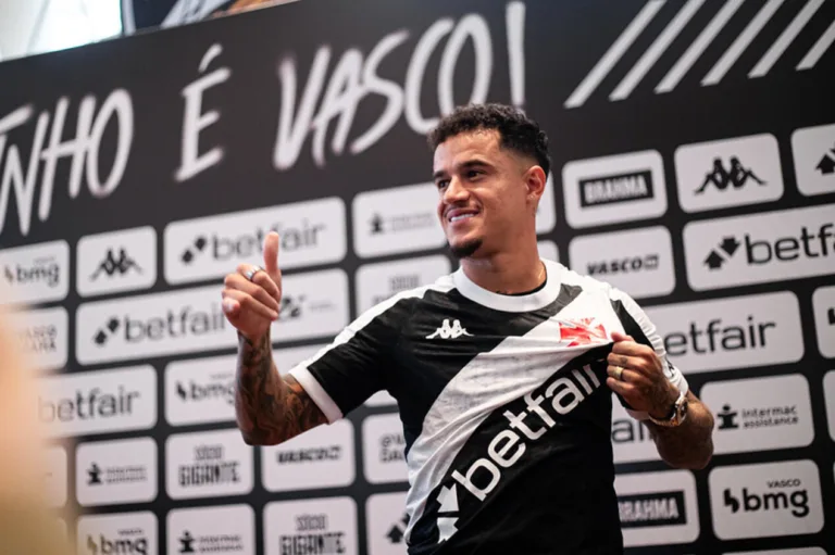 Vasco hoje terá Coutinho contra o Atlético-MG; veja a provável escalação 