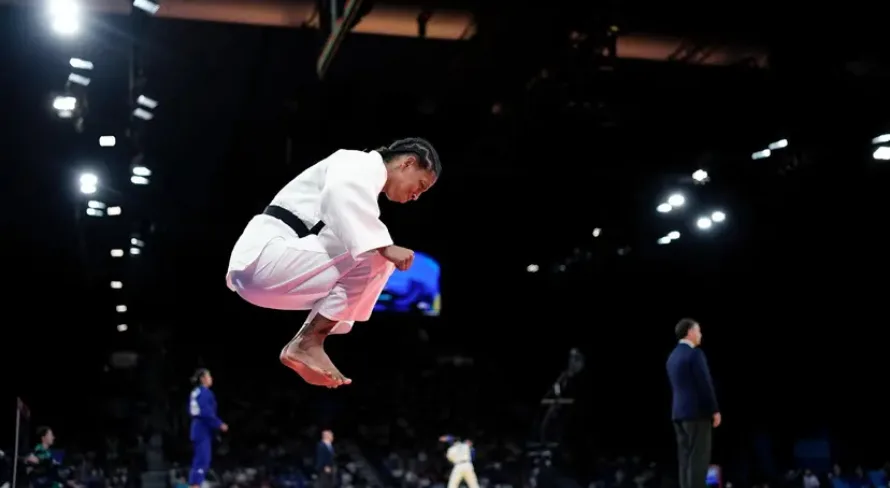 Rafaela Silva tem lesão na prova individual do judô das Olimpíadas, mas quer o pódio por equipes