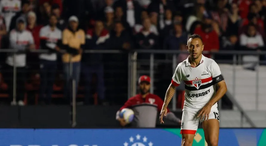 Praetzel questiona titularidade de Rafinha no SPFC: “Não tem explicação”