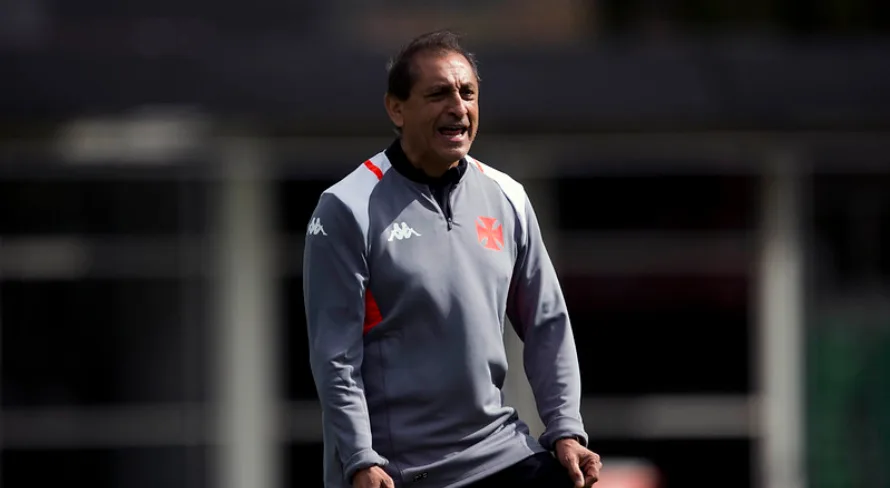 André Hernan aborda ultimato de Ramón Díaz no Corinthians