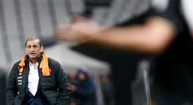 Ramón Díaz já se impressionou com torcedores do Corinthians e a ‘força’ da Neo Química Arena
