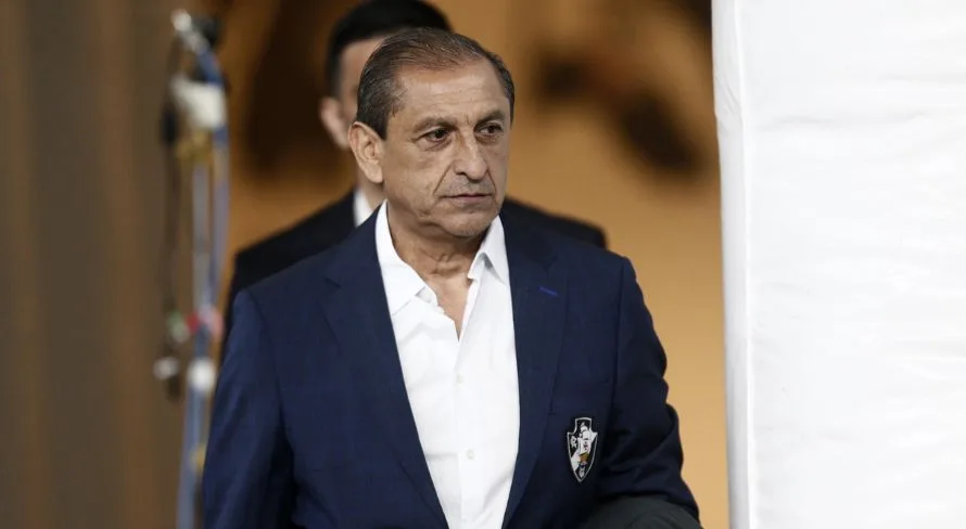 Perrone manda recado a Ramón Díaz no Corinthians: “Chega sob desconfiança”