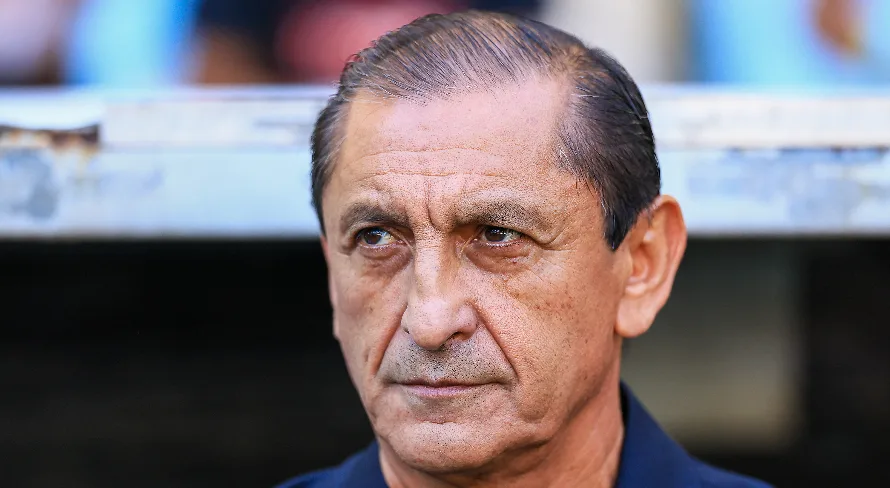 Corinthians anuncia Ramón Díaz como novo técnico