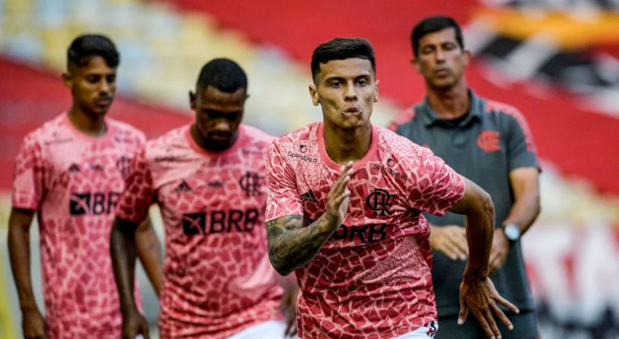 Renato Maurício Prado lamenta dispensa de jogador do Flamengo