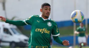 Palmeiras tem proposta da Premier League por joia da base
