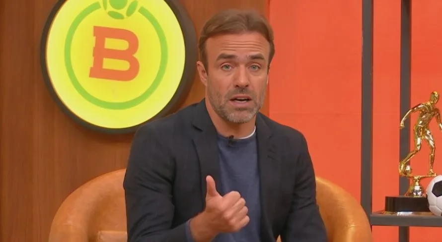 Roger Flores sinaliza clube que surpreende no Brasileirão: “Vem passando todo mundo”