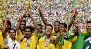 Juca Kfouri revela segredo de Romário e Dunga antes da final da Copa do Mundo de 1994
