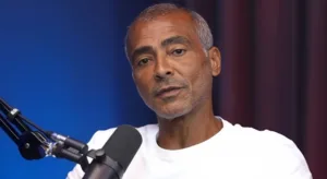 Romário elege melhor companheiro que teve no futebol: “Agradecido”