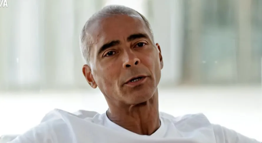 Romário reforça desavença com treinador: “Relação nunca foi boa”