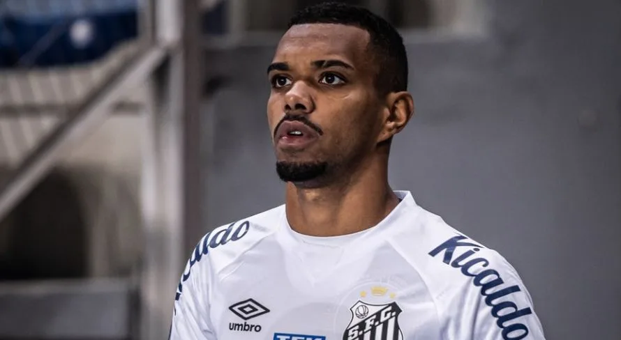 Santos anuncia venda de Lucas Pires a clube da segunda divisão da Inglaterra