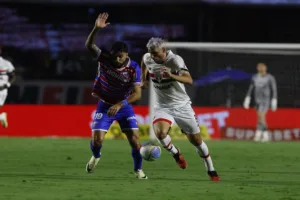 Globo transmite dois jogos ao vivo hoje (27); saiba quais e veja as praças