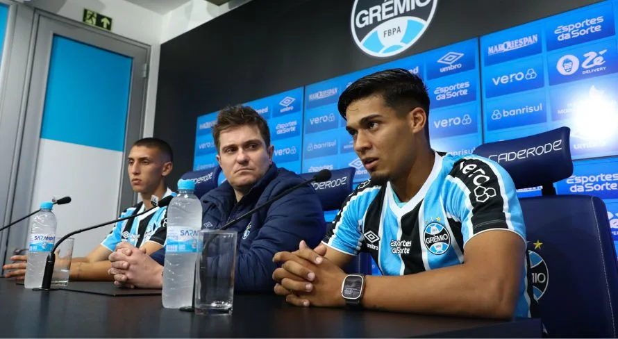 Grêmio apresenta dupla sul-americana como novos reforços