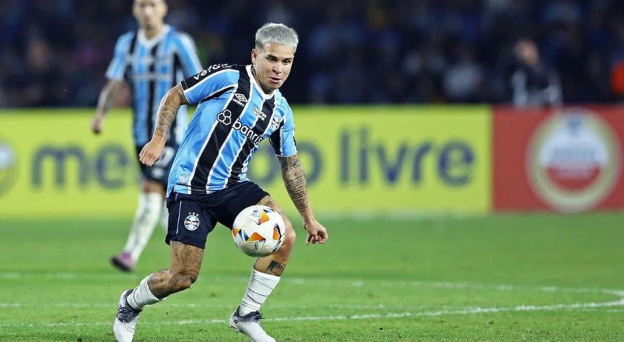 Soteldo falta a treino no Grêmio e pode ser desfalque contra o Cruzeiro