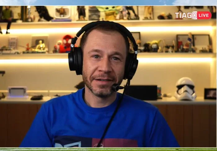 Tiago Leifert responde Vinícius Júnior e não retira críticas: “Se doeu, é porque é verdade”