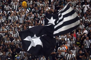 Botafogo defende liderança do Brasileirão Série A; veja o provável time