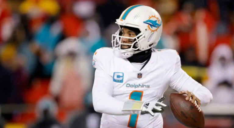 NFL: Dolphins assinam extensão contratual recorde com Tua Tagovailoa; veja os detalhes