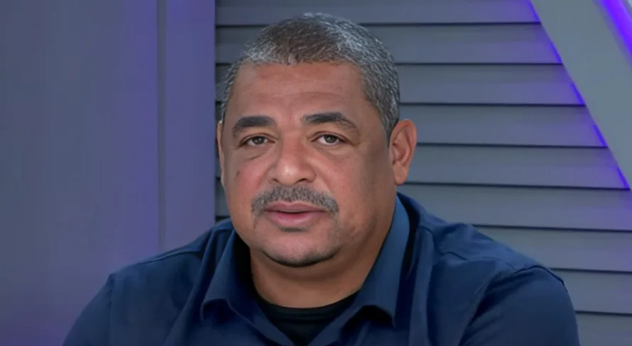 Vampeta crava camisa 10 clássico do Brasileirão Série A: “Jogadoraço”