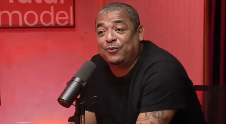 Vampeta aponta time “sólido” do futebol brasileiro