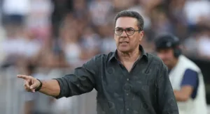 Luxemburgo aponta craque “insubstituível” no Brasileirão: “Técnica faz a diferença”