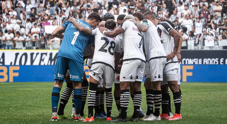 Vasco tem cinco desfalques contra o Grêmio; veja lista