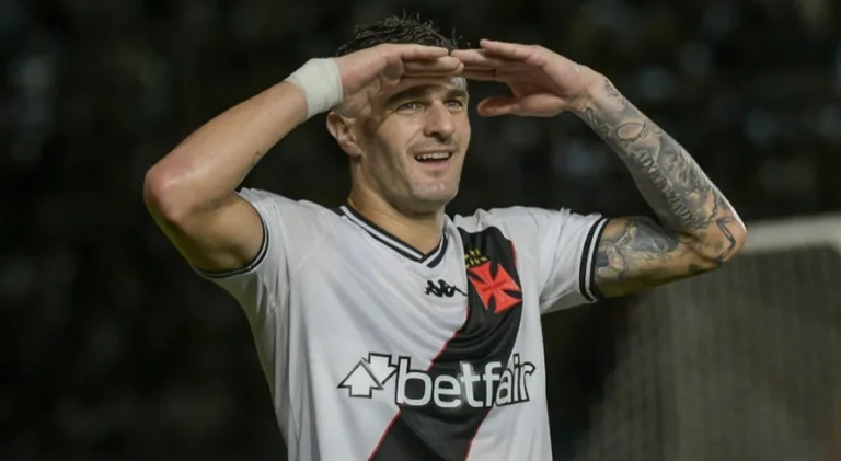 Vegetti, do Vasco, elege os três melhores centroavantes do futebol brasileiro hoje