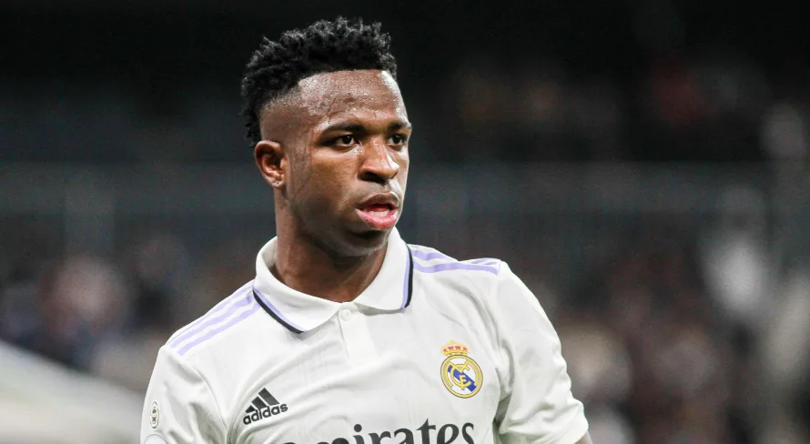 Jornal atualiza ranking na busca pela Bola de Ouro com Vinícius Júnior em segundo