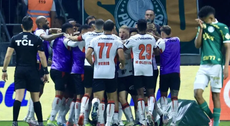 Vitória surpreende e vence o Palmeiras no Allianz Parque pelo Brasileirão Série A