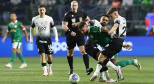 Palmeiras divulga situação de Zé Rafael, lesionado durante o Dérbi