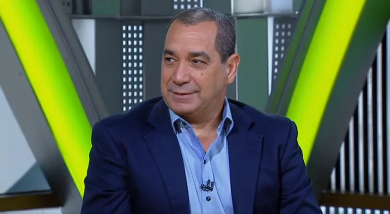 Zinho “ignora” Neymar, Messi e Cristiano Ronaldo ao eleger craques de seleções