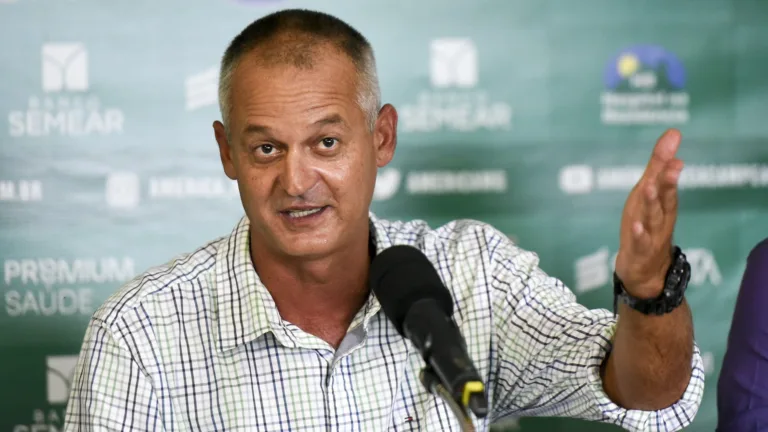 América-MG acerta a contratação de Lisca até o fim do Brasileirão Série B