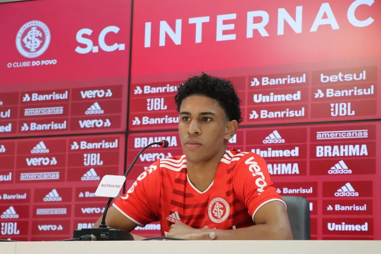 Internacional hoje (31/08): Saída de lateral, provável escalação e mais
