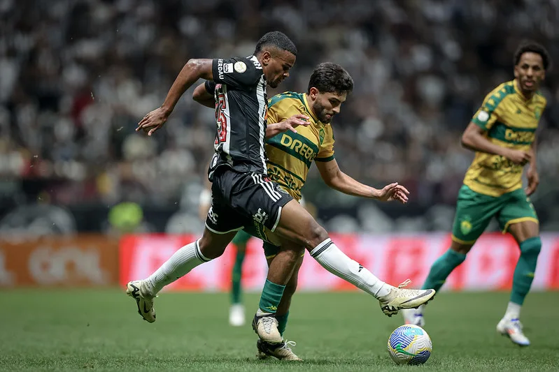 Atlético-MG e Cuiabá empatam com dois gols de pênaltis no Brasileirão