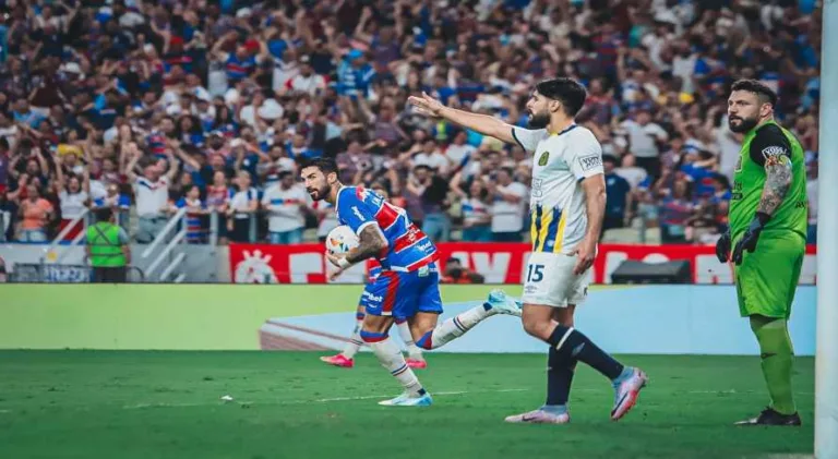 Fortaleza vence Rosario Central e avança na Copa Sul-Americana