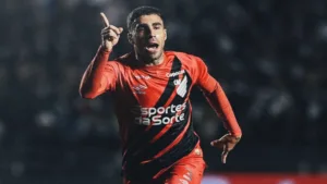 Athletico-PR aposta no ataque para marcar o primeiro contra o Vasco; assista