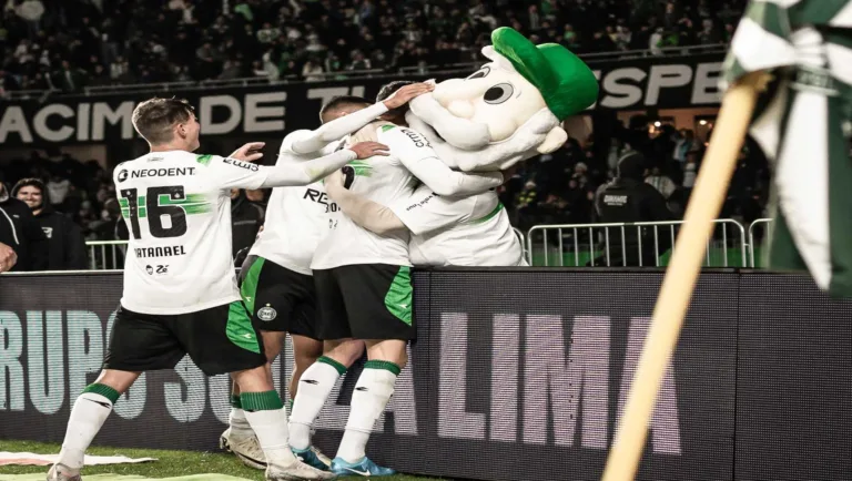 Coritiba supera o Avaí e se aproxima do G-4 do Brasileirão Série B