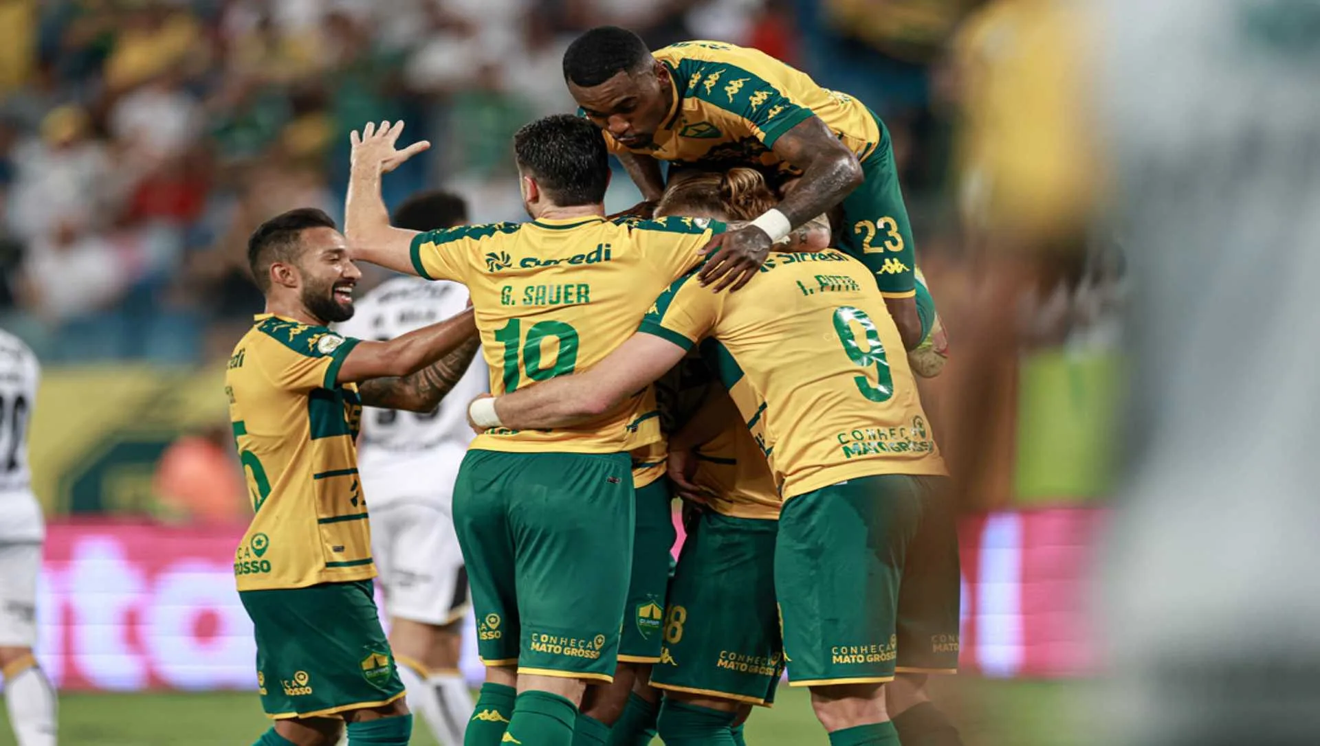 Cuiabá vence o Criciúma e se aproxima do Corinthians no Z-4 do Brasileirão