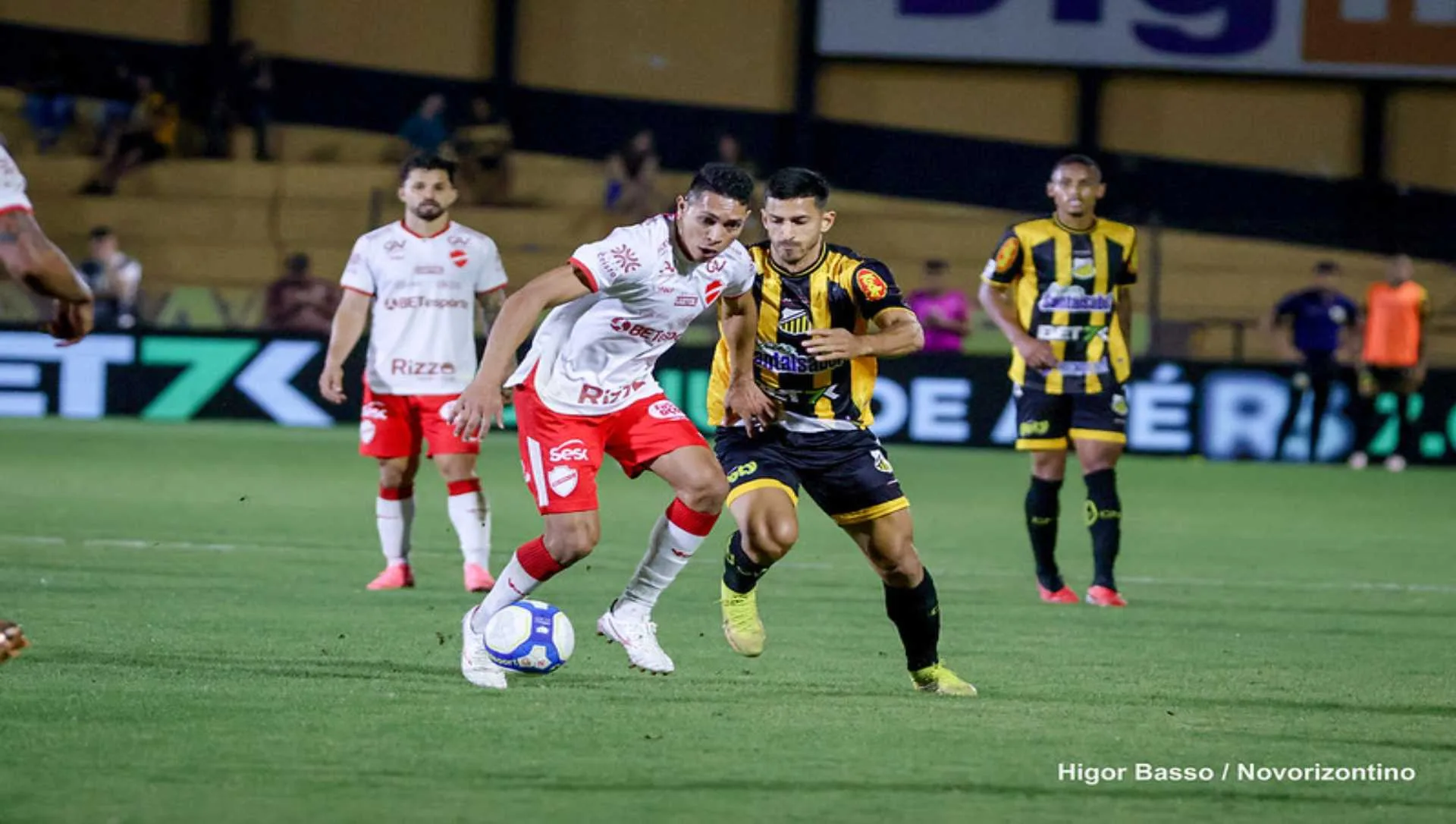 Novorizontino vence o Vila Nova e assume liderança do Brasileirão Série B